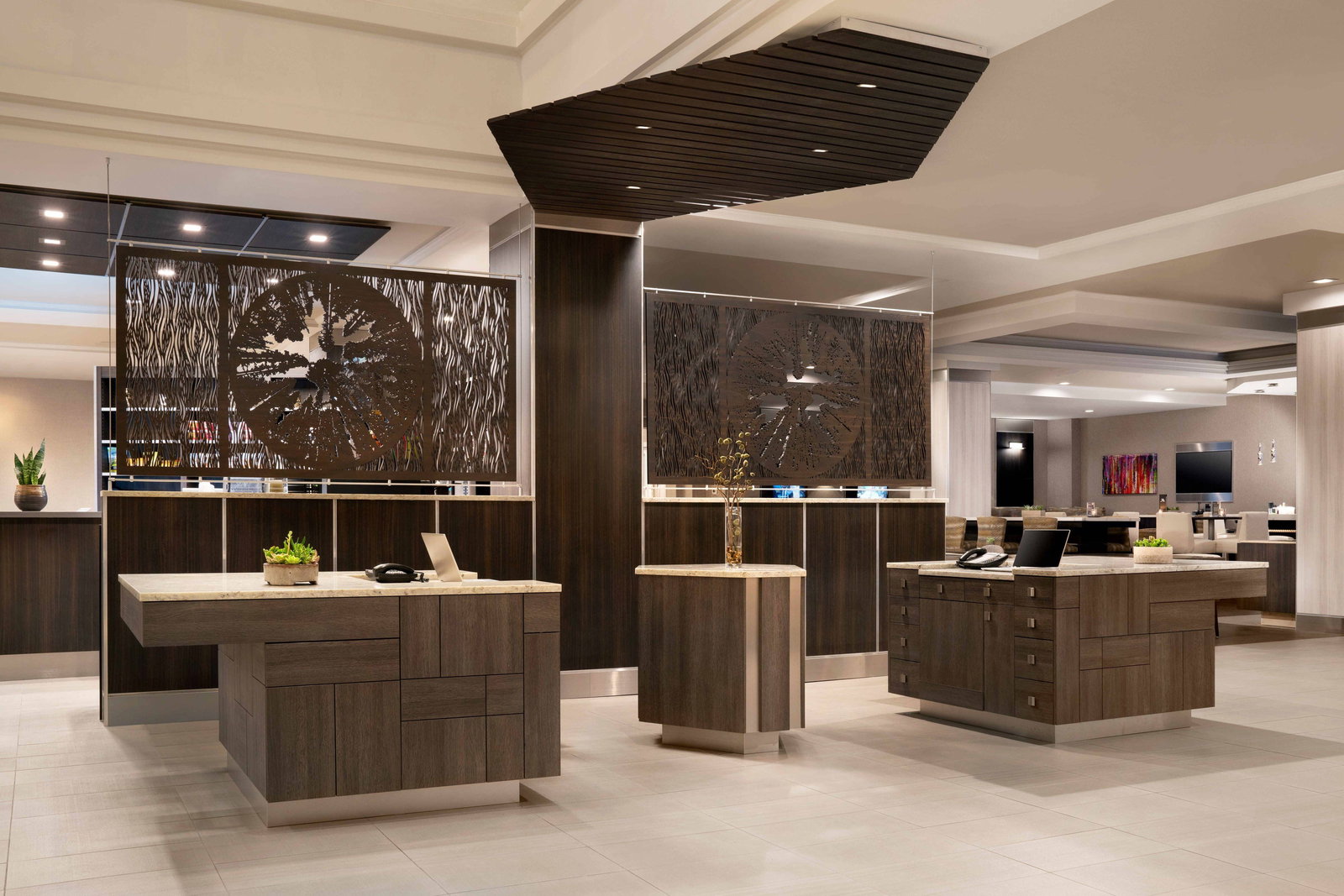 Visalia Marriott - thumb 1