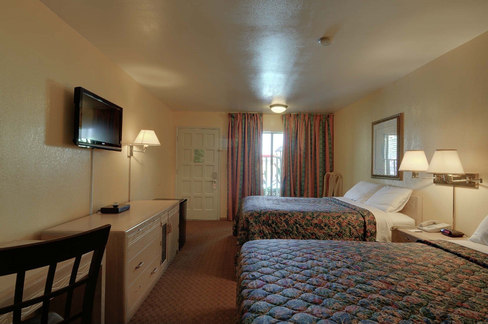 Vagabond Inn San Pedro - thumb 13