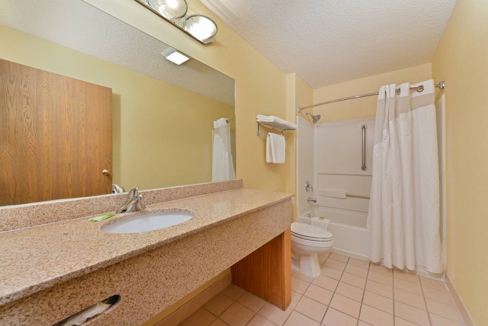 Vagabond Inn Executive Green Valley - thumb 4