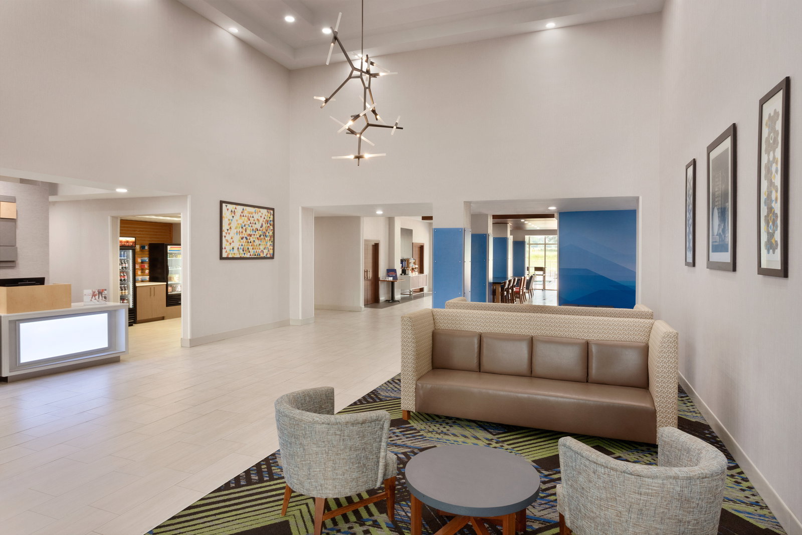 Holiday Inn Express Hotel & Suites - thumb 2