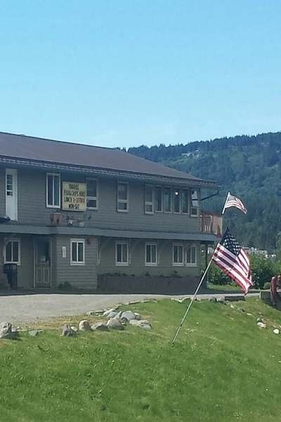 Beluga Lake Lodge - thumb 2