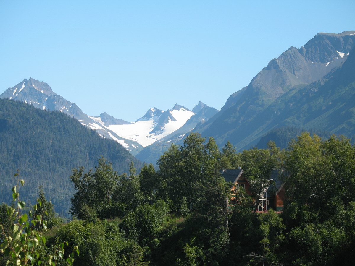 Alaska's Ridgewood Wilderness Lodge - thumb 0