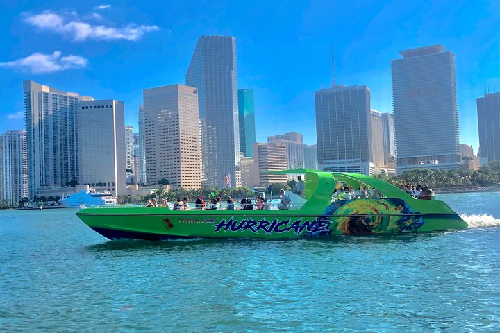 Sightseeing Hurricane Speedboat Tour of Miami