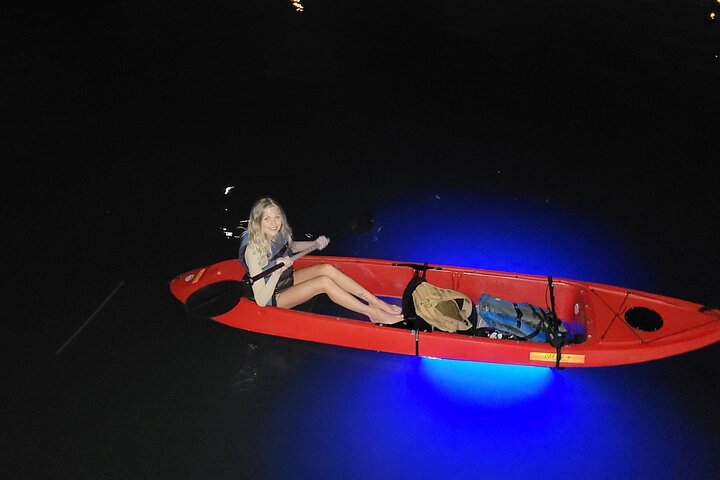 LED Night Light Clear Bottom Kayak Or Paddleboarding Bio Comb Jelly Tour - thumb 3