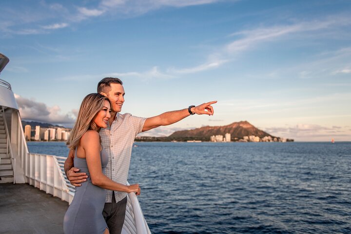 Waikiki Sunset Cocktail Cruise Aboard The Majestic By Atlantis Cruises - thumb 2