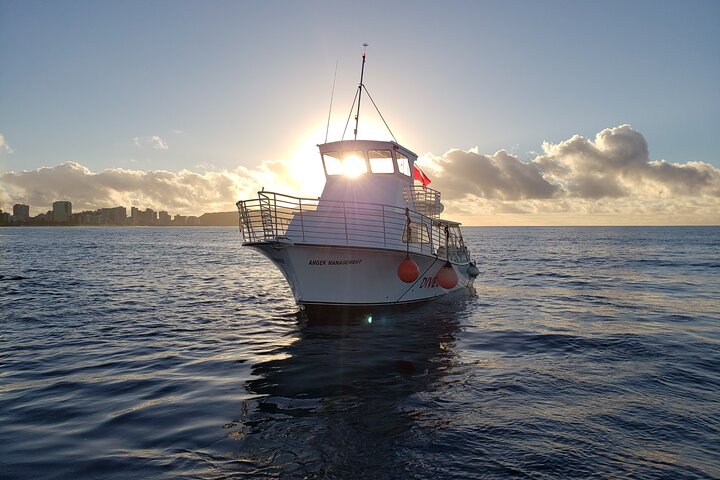 Waikiki To Diamondhead Sunset Cruise - BYOB - thumb 2