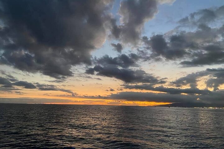 Waikiki To Diamondhead Sunset Cruise - BYOB - thumb 3