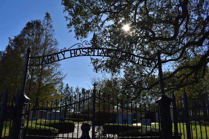 Canal Street Cemeteries And Katrina Memorial Of New Orleans - thumb 4