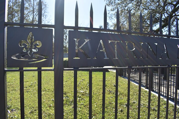 Canal Street Cemeteries And Katrina Memorial Of New Orleans - thumb 5