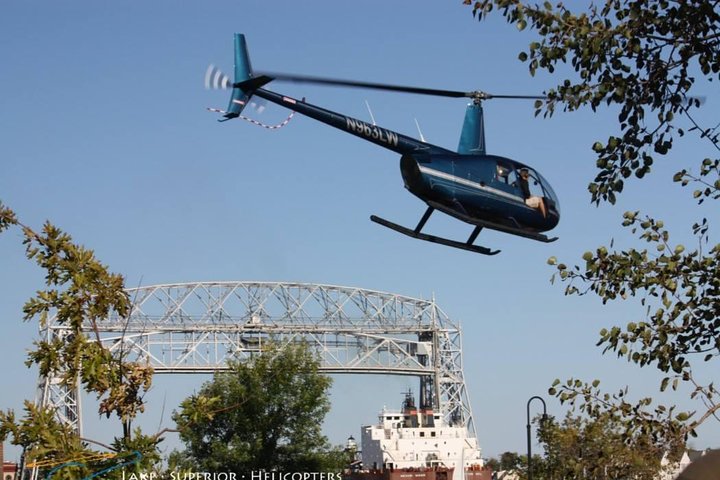 30-Mile North Shore Helicopter Tour - thumb 1