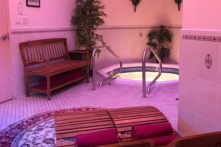 VIP 60 Minute Couples Massage - thumb 4