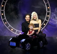 Garry  Janine Carson Escape Reality Branson Magic Dinner Show - Accommodation New York