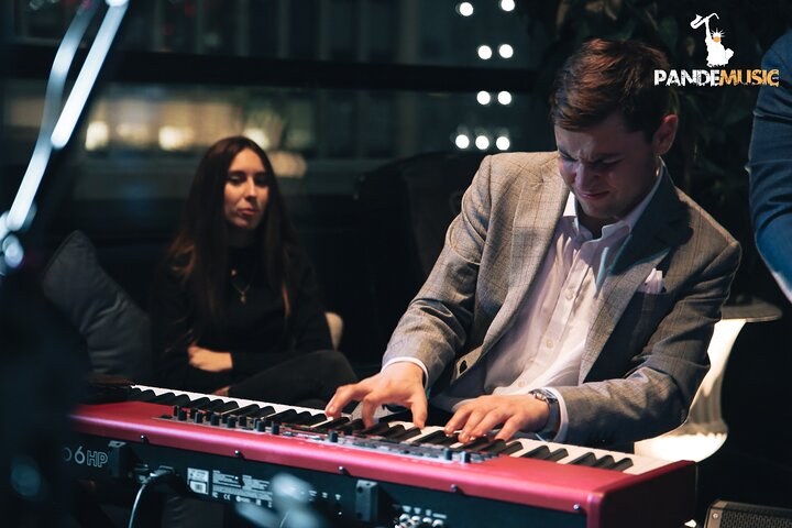 Back To Basics Live Concert - Midtown Manhattan - Times Square Views - thumb 4