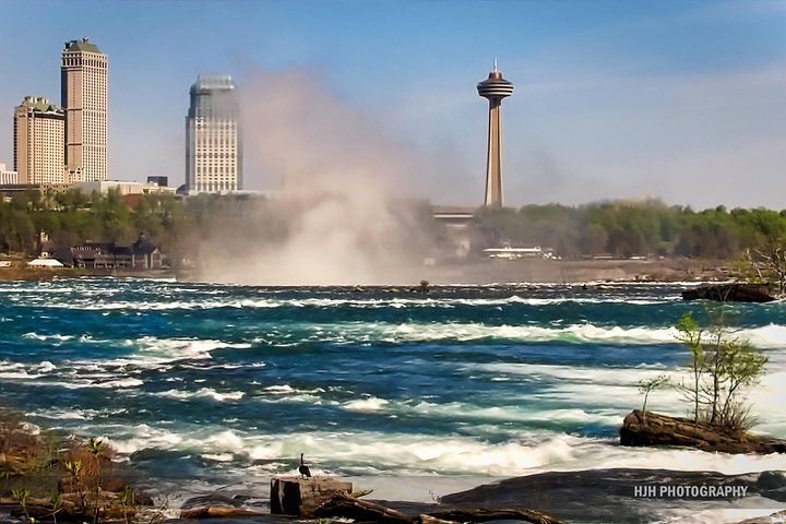 ROUNDTRIP Ground Transfer Buffalo Niagara Int Airport (BUF)-Niagara Falls Canada - thumb 0